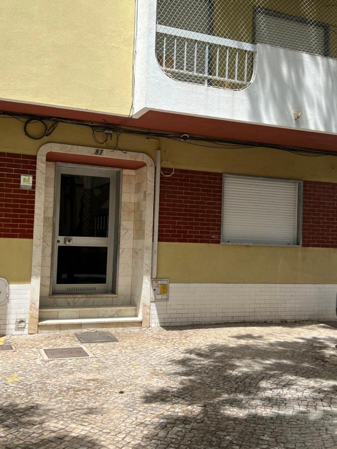 Center House Apartment Faro Exterior photo